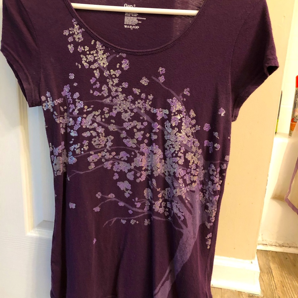 Gap T shirt